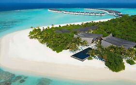 Mövenpick Resort Kuredhivaru Maldives